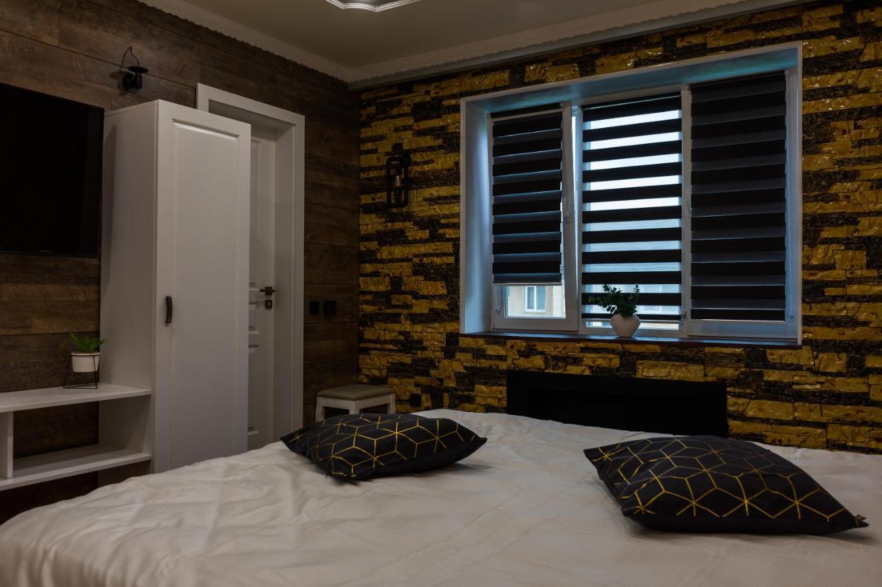 Cyborg Flat Petrosani Apartment Ngoại thất bức ảnh